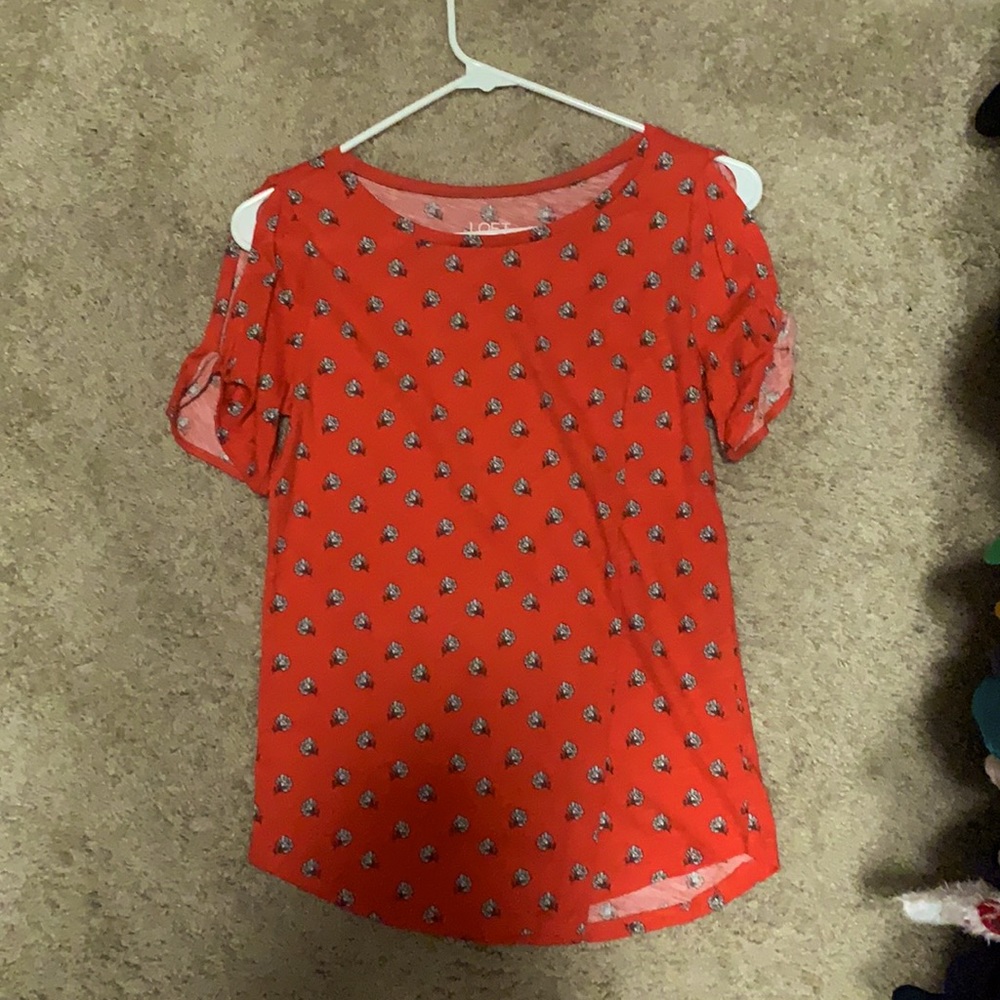 Tee
